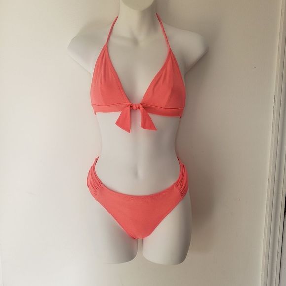 Victoria's Secret bikini - Picture 1 of 9